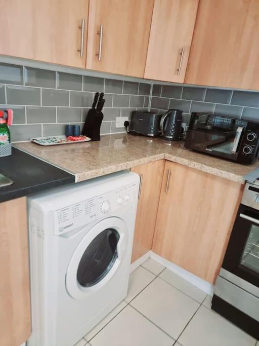 Evo B - 1 Bedroom Flat 2 Min Walk To Station & Town Centre Gravesend Luaran gambar